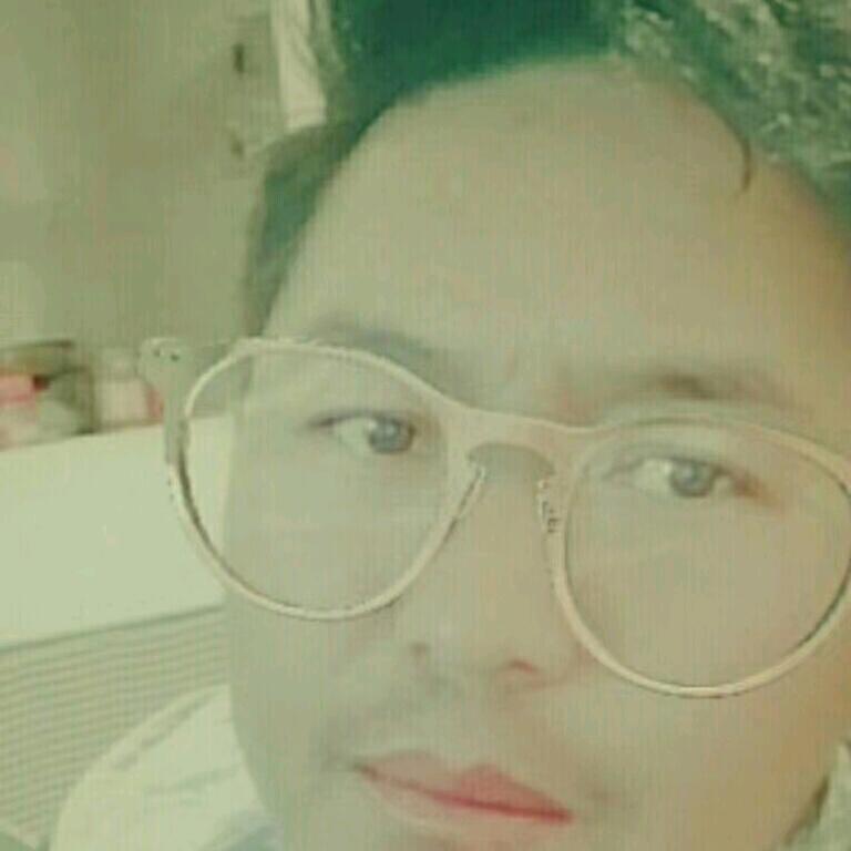 歌手定结旦增