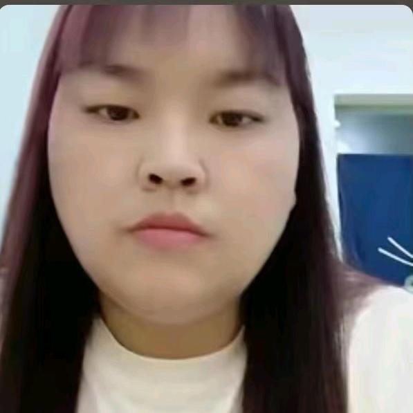 袁群