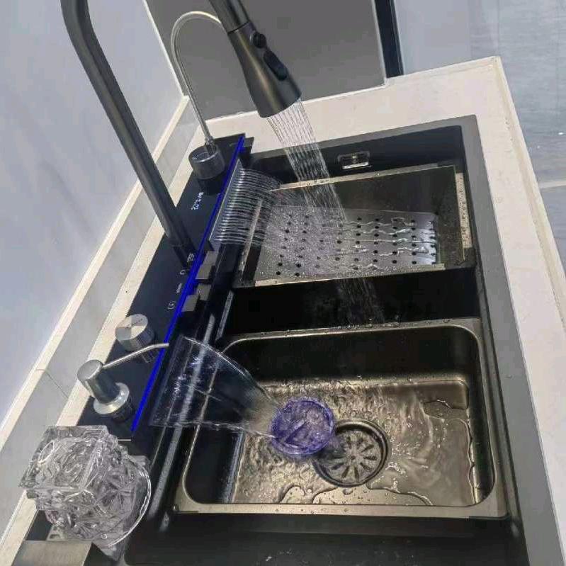 鸿佳龙卫浴批发