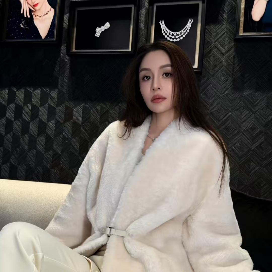 懒猫nono（直播穿搭）