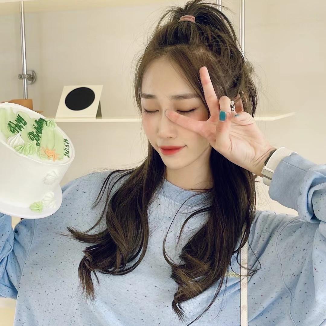 不理理（花花穿搭分享）