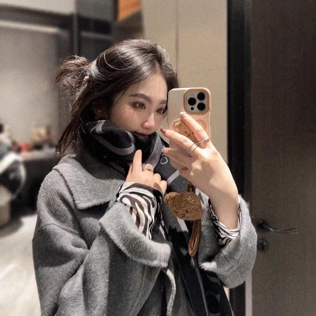 允硕女装铁力总店