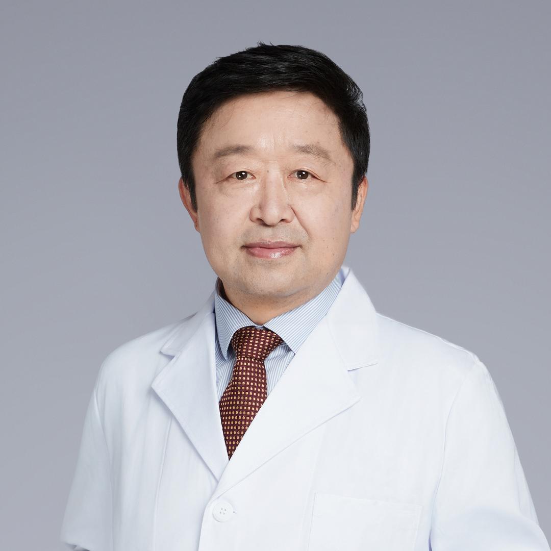 眼科医生李健民