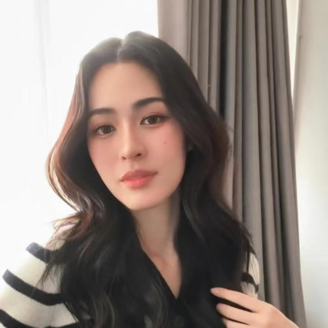 奥迪是只灰泰迪