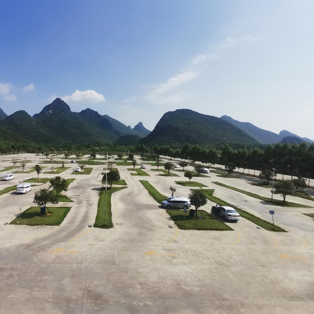 临桂驾校黄教练