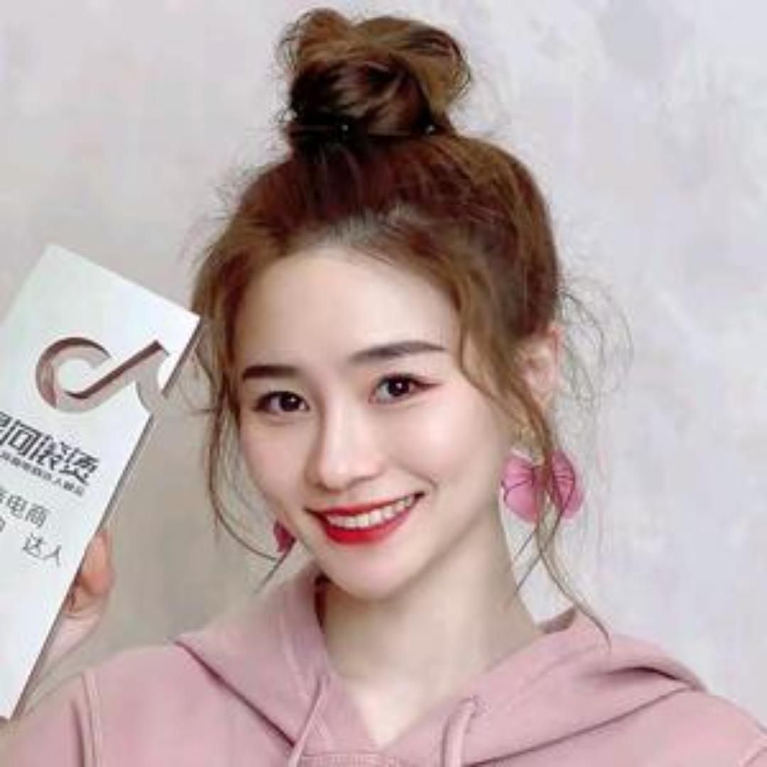 邱莹莹（爆款甄选）