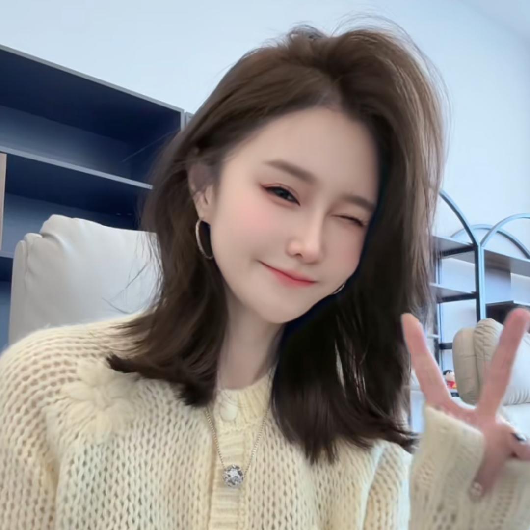 我是皮皮皮皮皮吖-穿搭分享