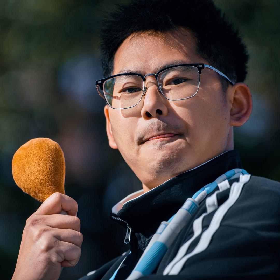 爱跳绳的鸡腿教练