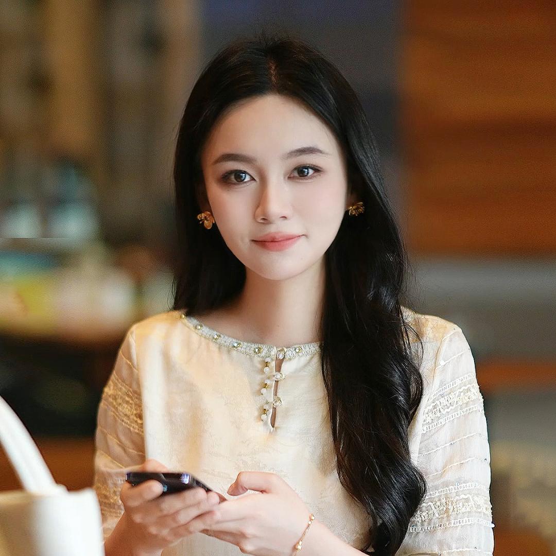 Yiyi女装Studio