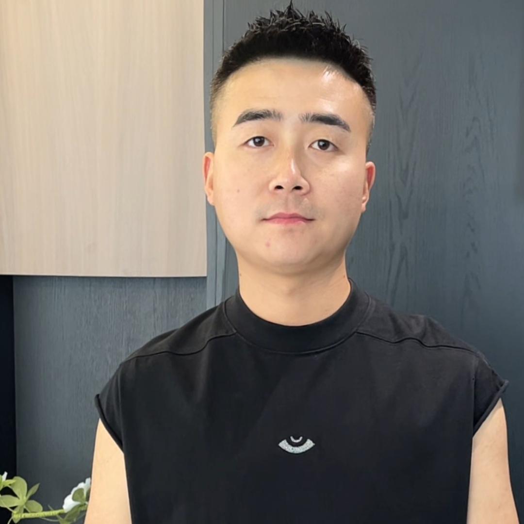 吃烧烤的张月生
