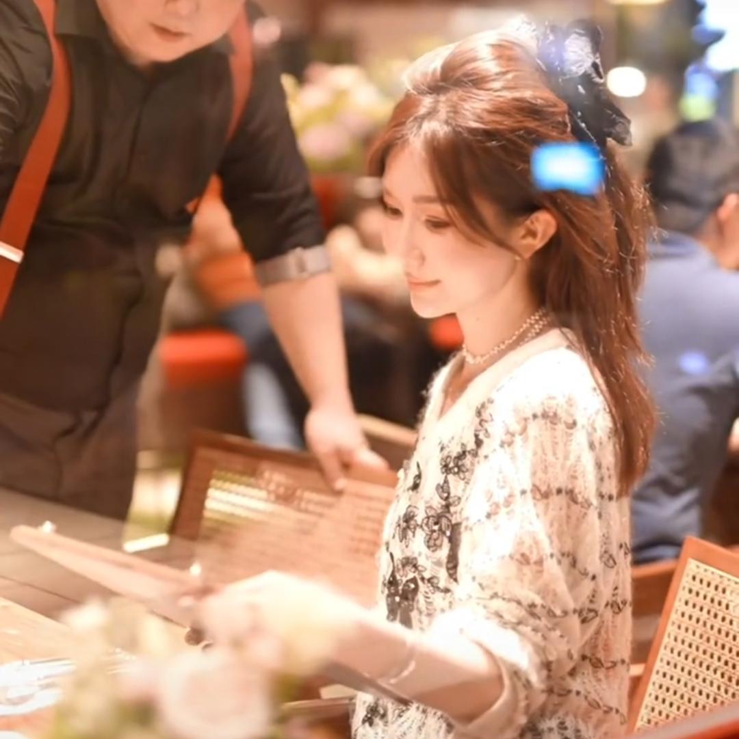 艺艺吖-（每日穿搭）