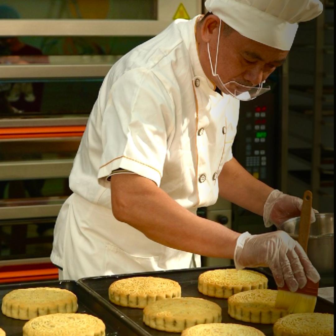 合浦非遗大月饼传承人