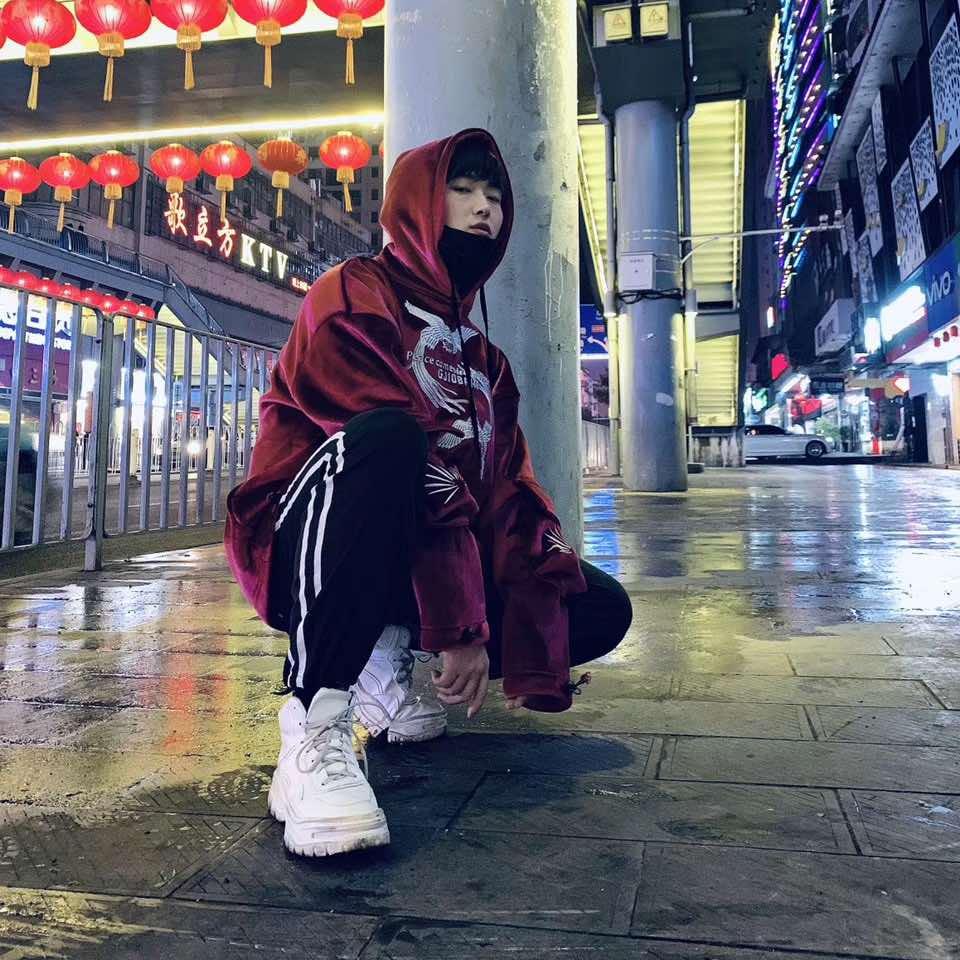 吉首星兔街舞李腾