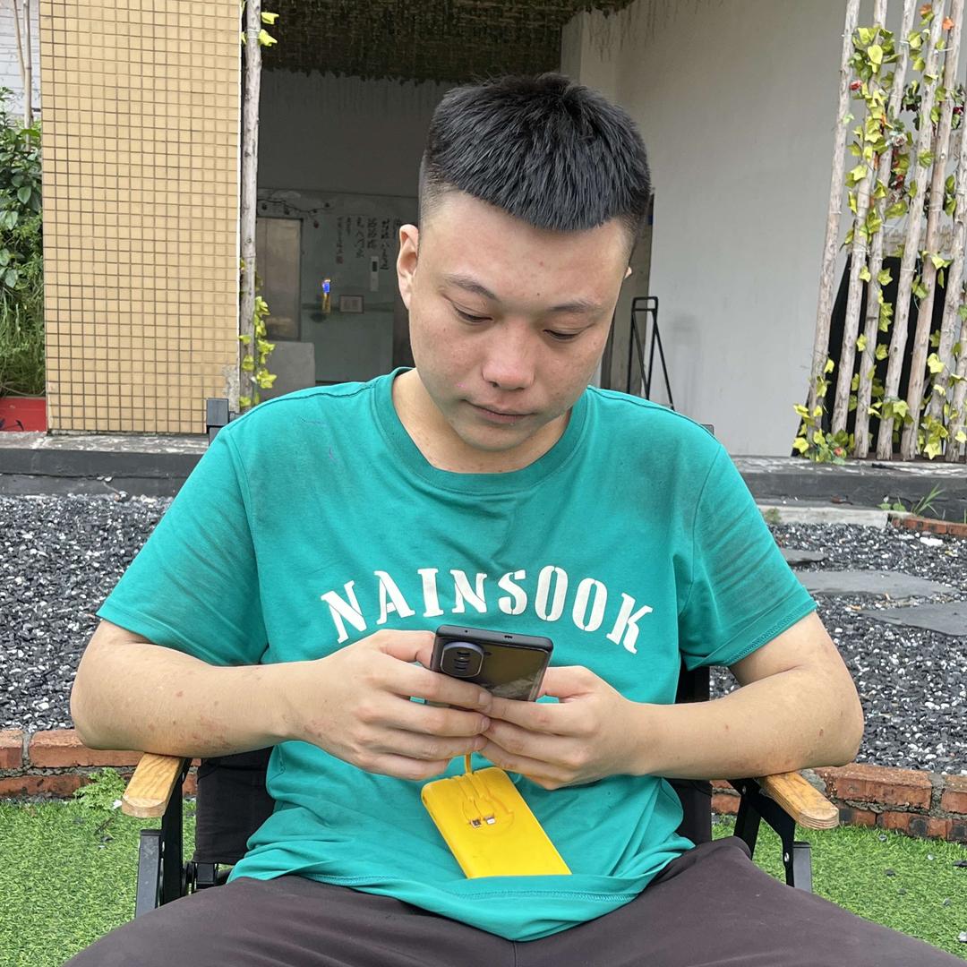 （外地人）小莫