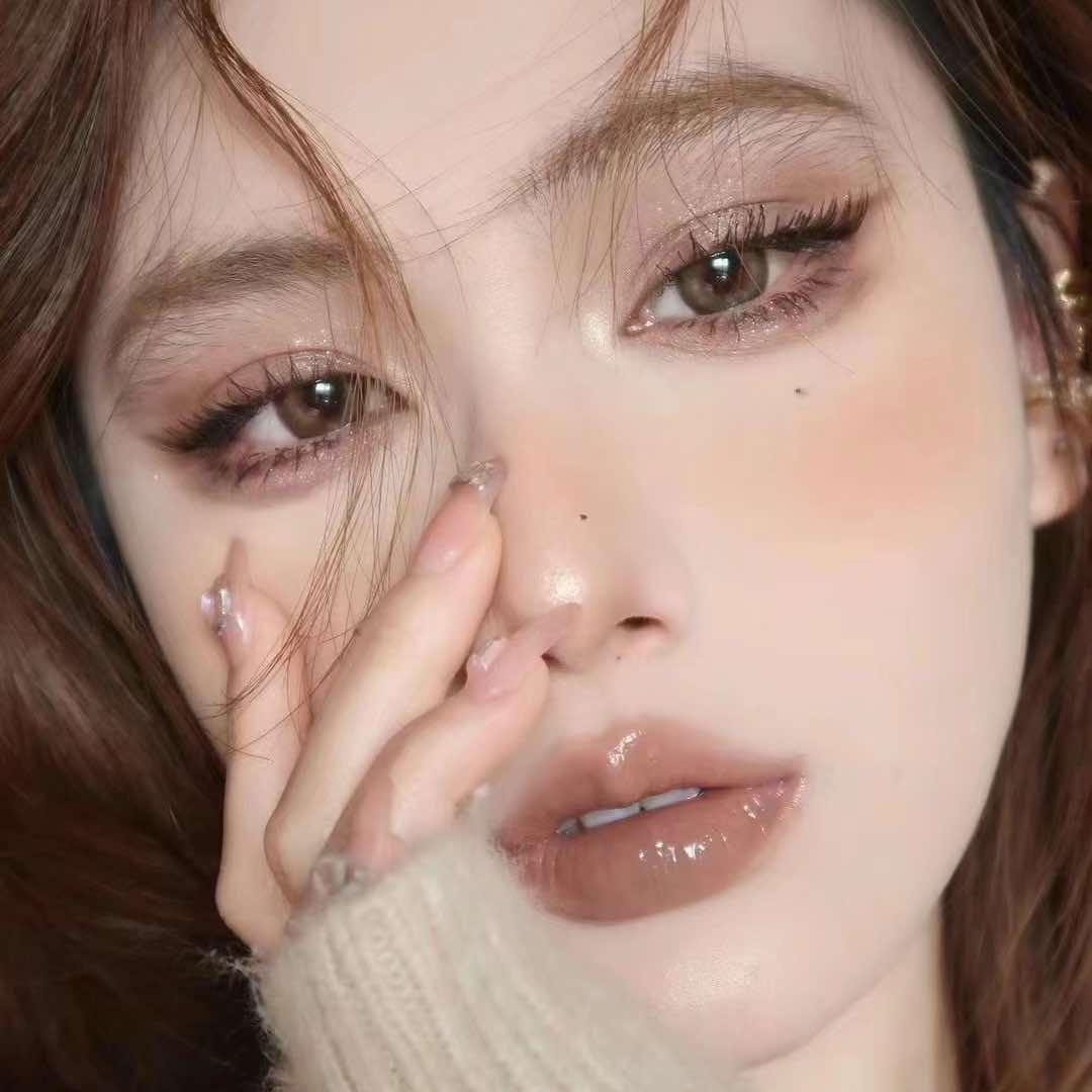 菲儿化妆美甲美睫