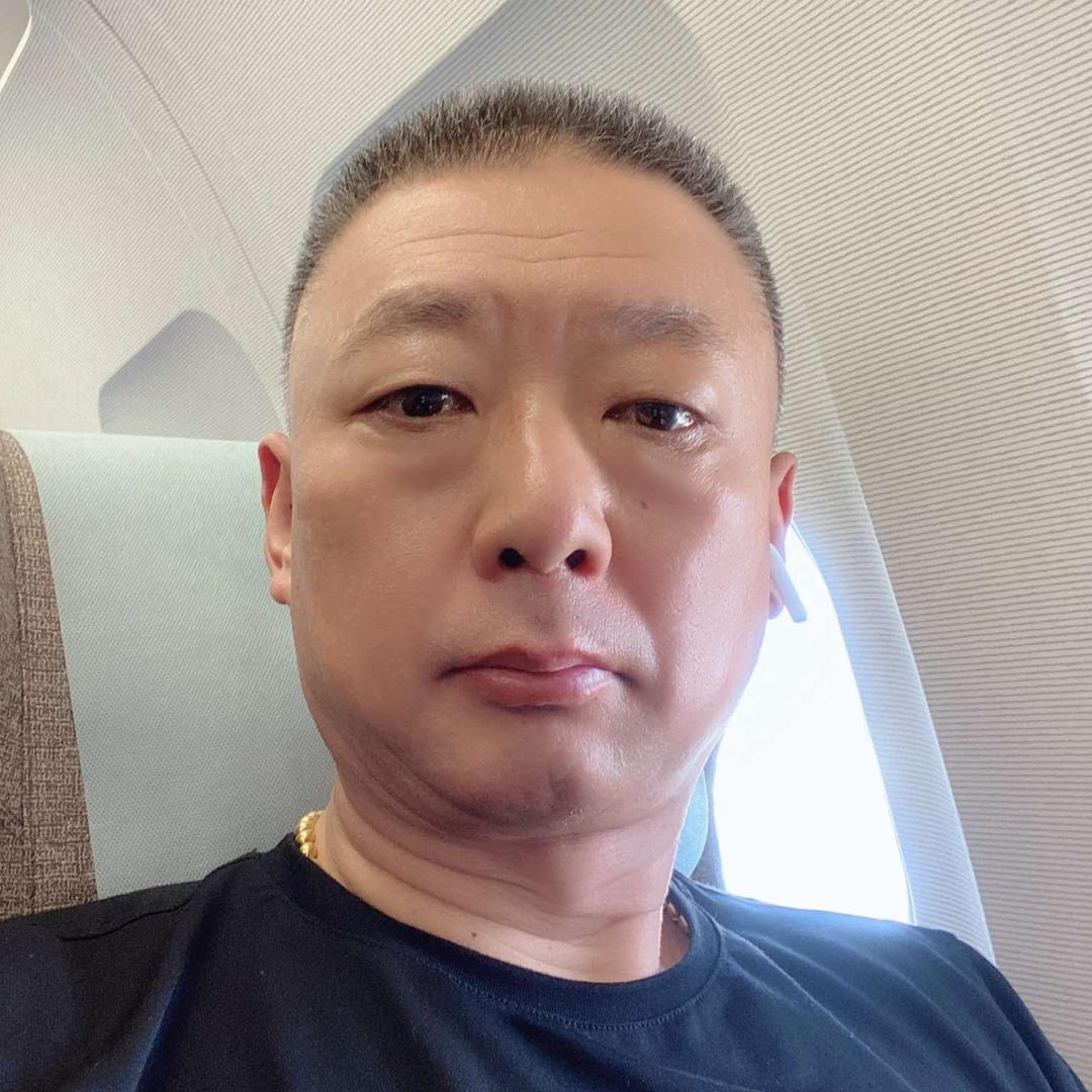 南京柏楠烧烤地锅鸡张哥