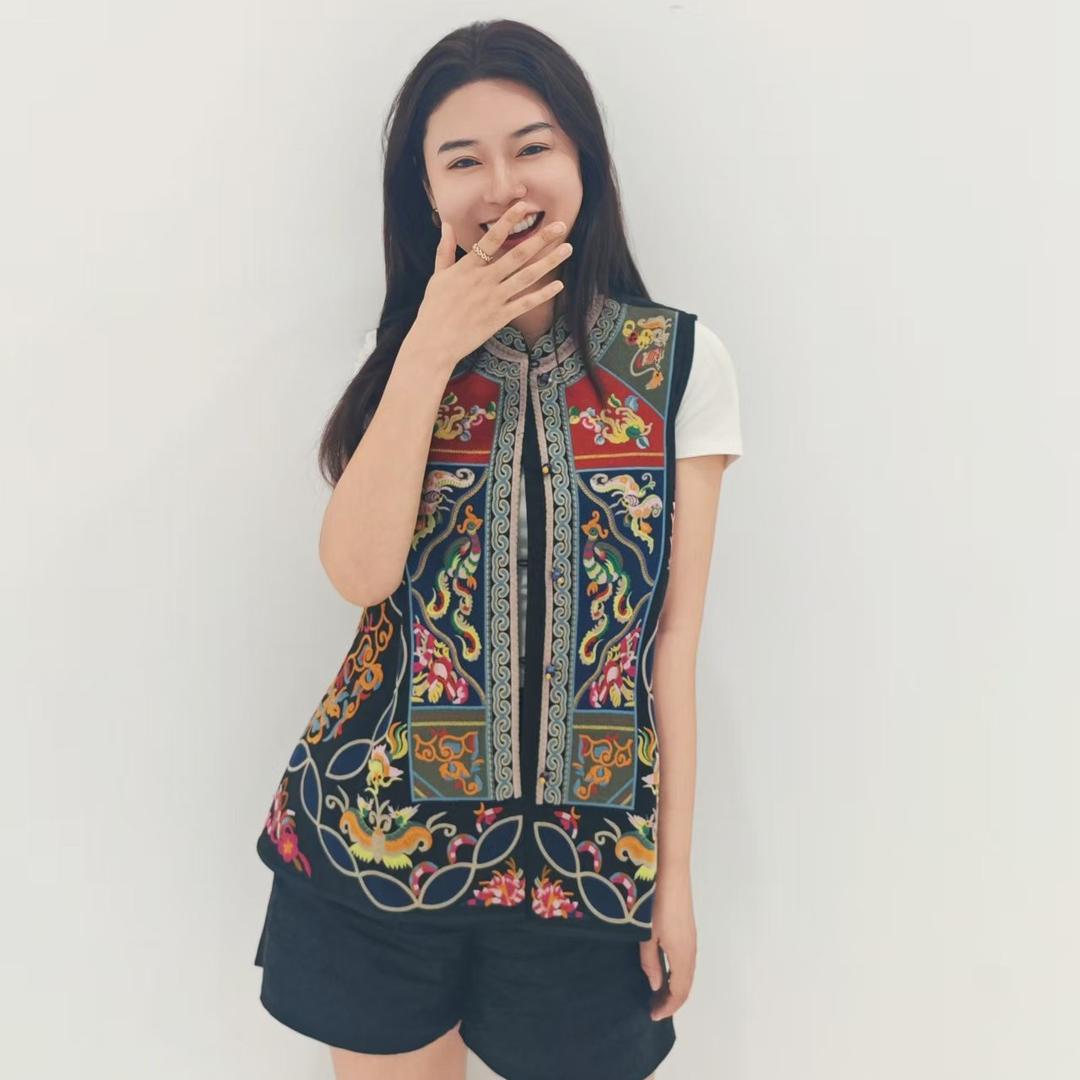 芝罘区玥阁服装贸易店官方号