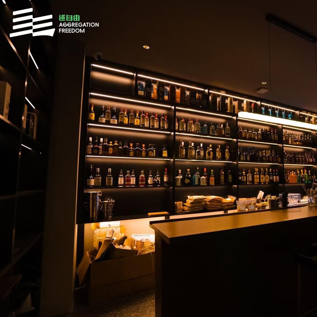 逑自由freedom bar