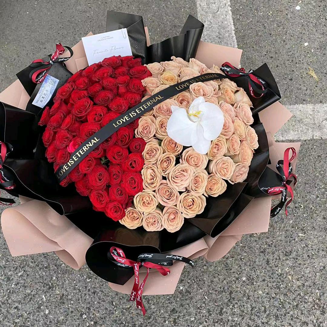 拾里花房，周先生