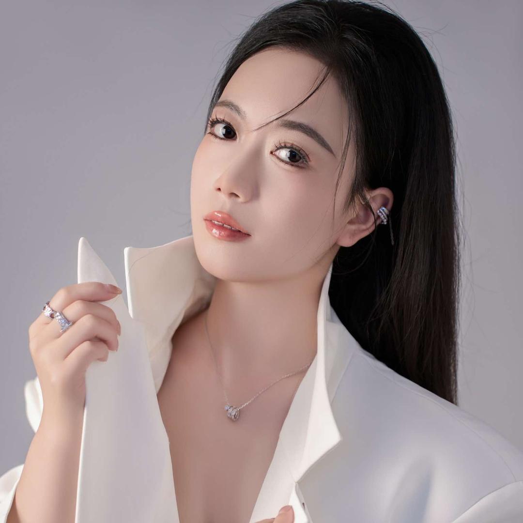 华辰禧美业冉冉