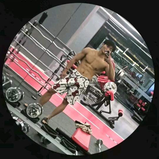 快乐细胞游泳健身小刘