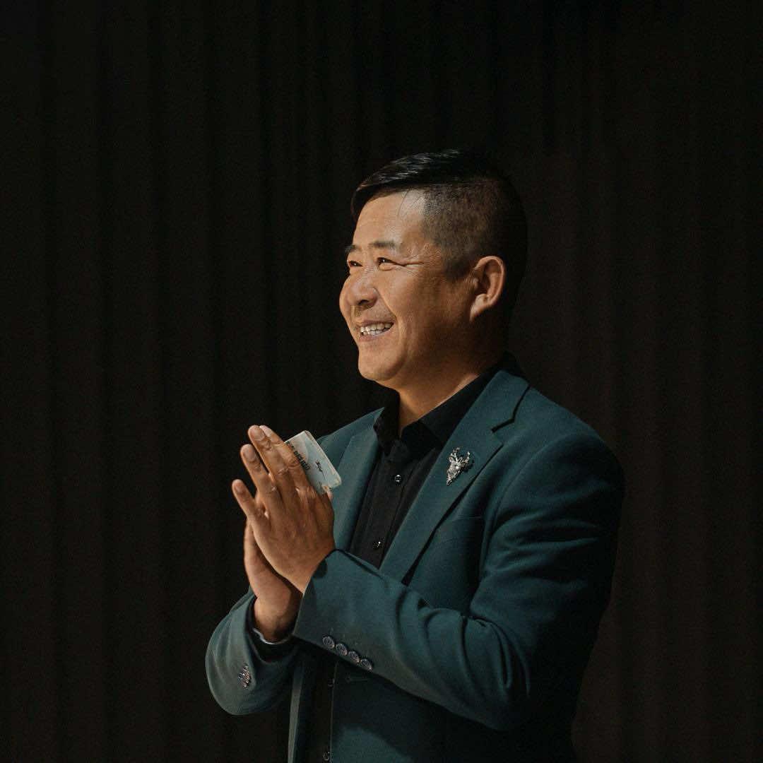 苗强报喜鸟（中国阜南鹿城小舞台）