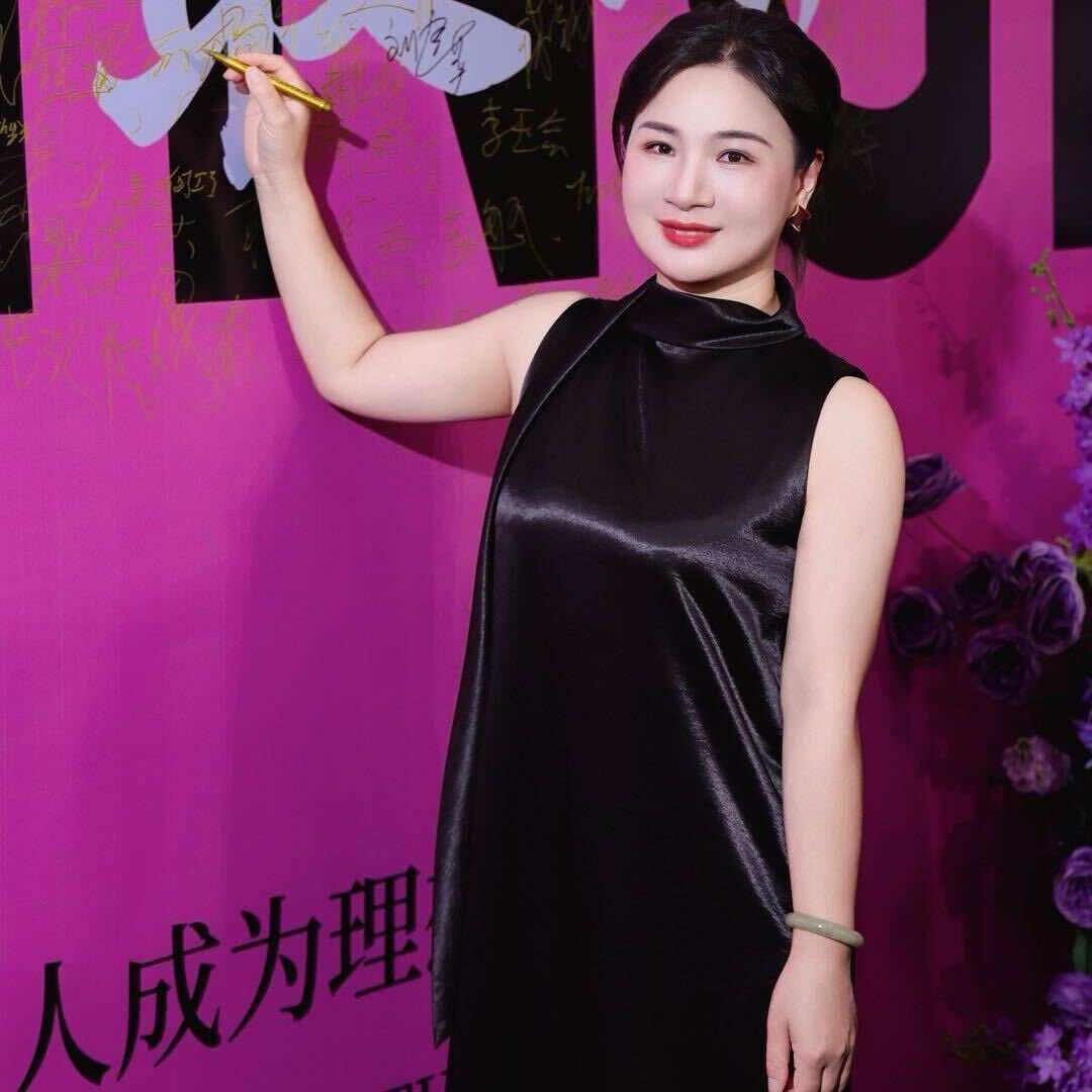 石城佰瑛娜雨薇美容官方号