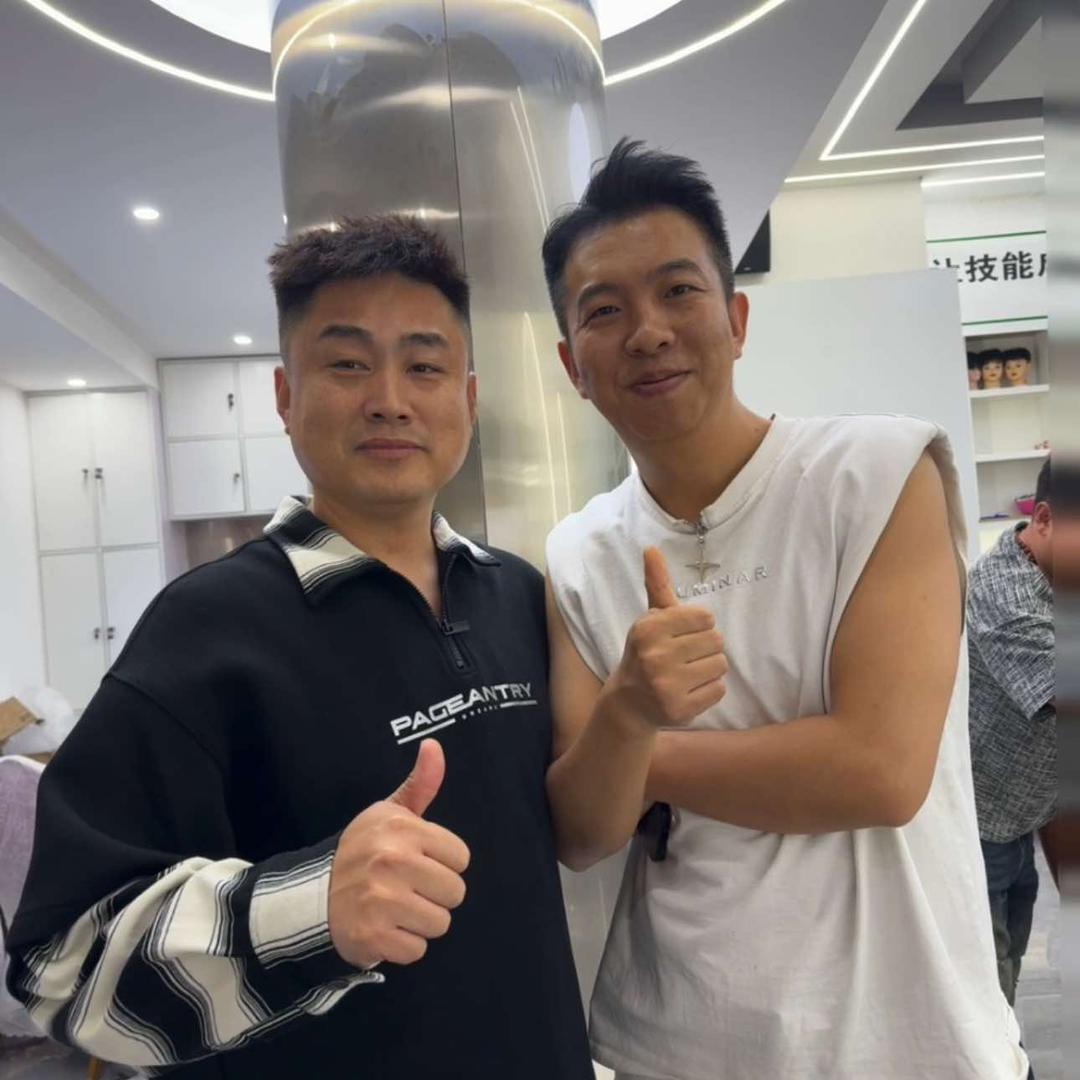 南皮烫发明哥-姚大夫专业烫染店