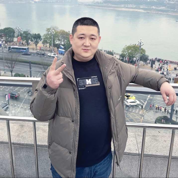 百味居灶台鱼·小卢