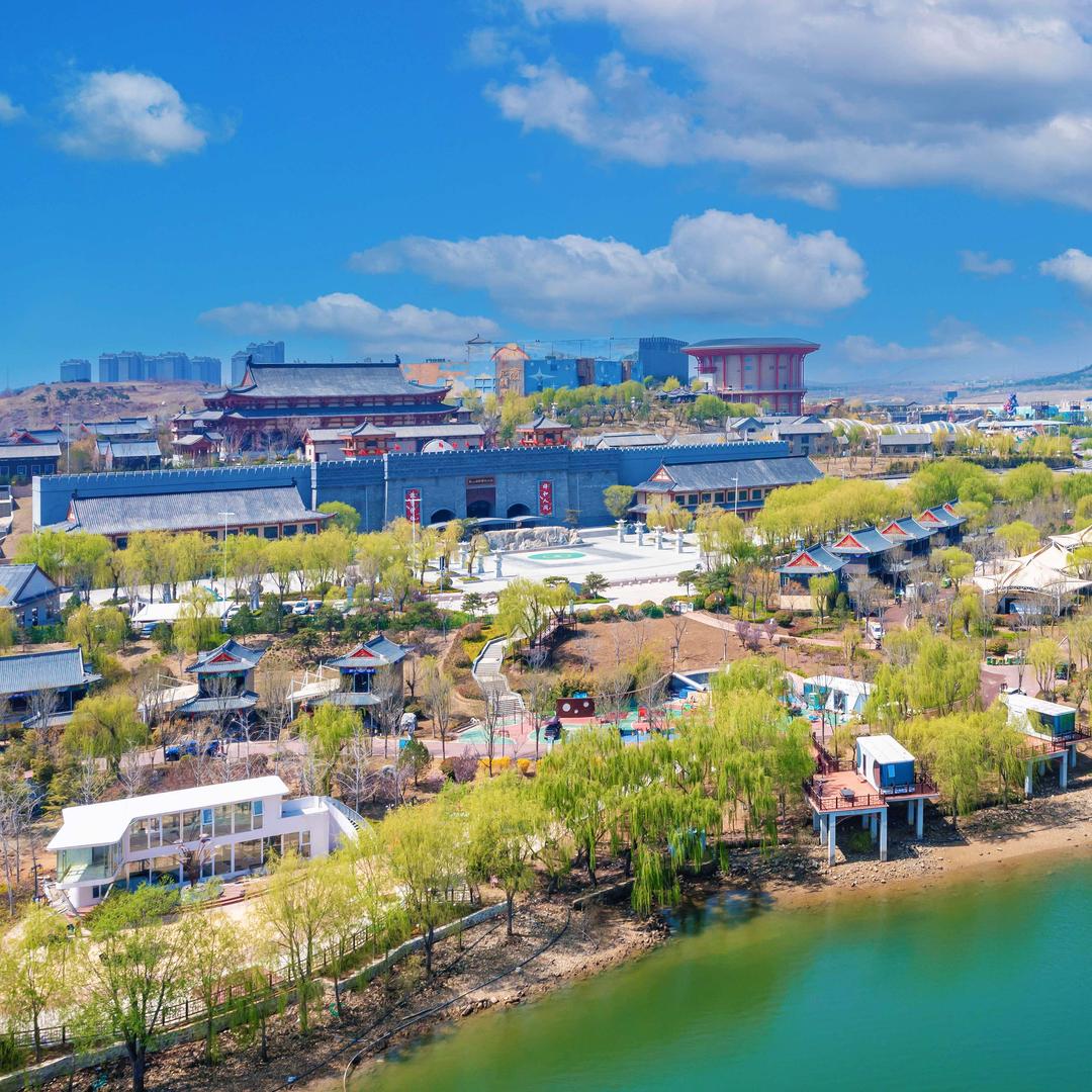 泰安七彩谷度假酒店有限公司