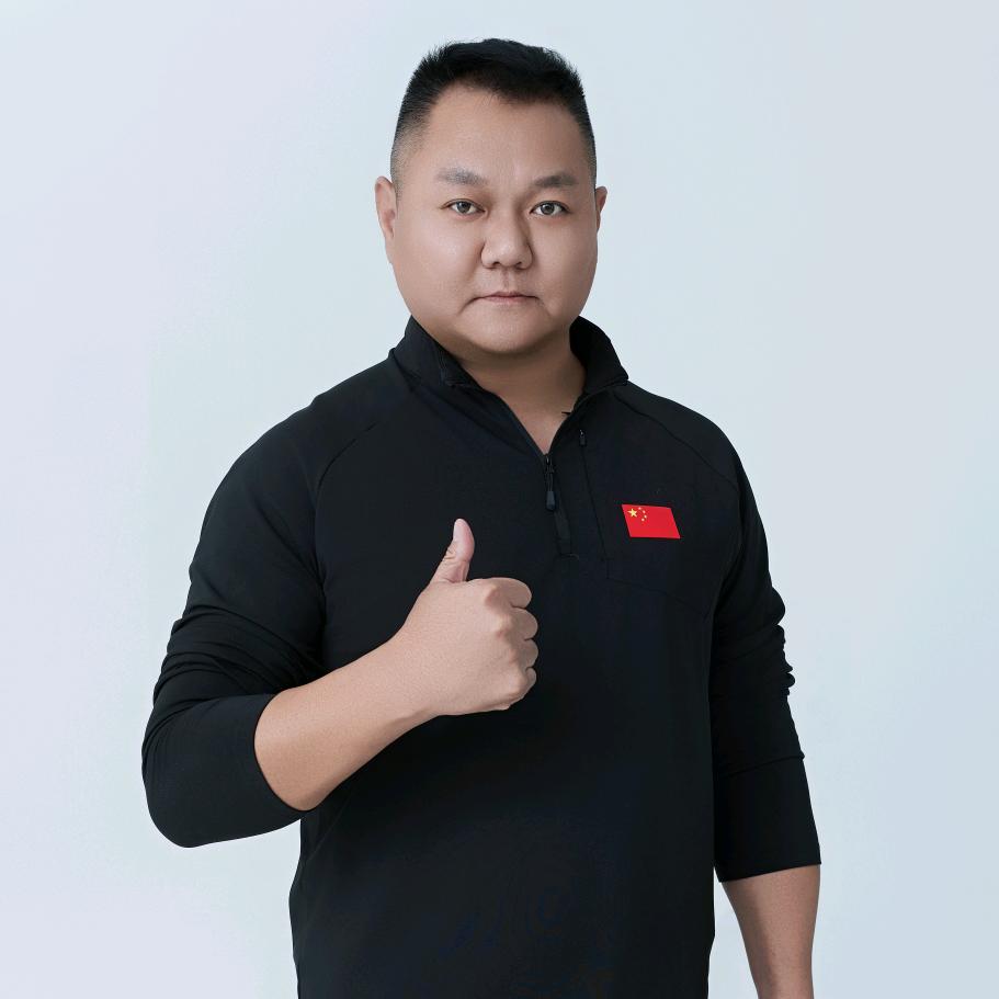 战东伟-辉耀健身