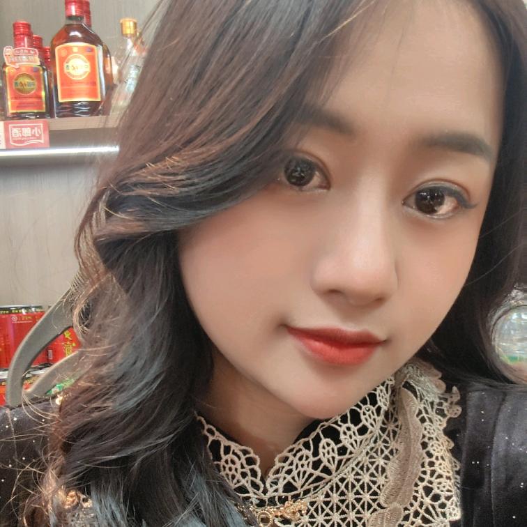 在资中开火锅店的小薇