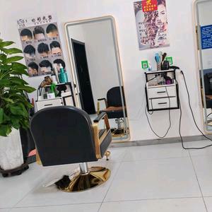 田秀君美发工作室