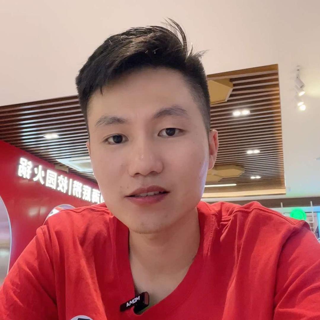 阿辉黑衣人烤冷面