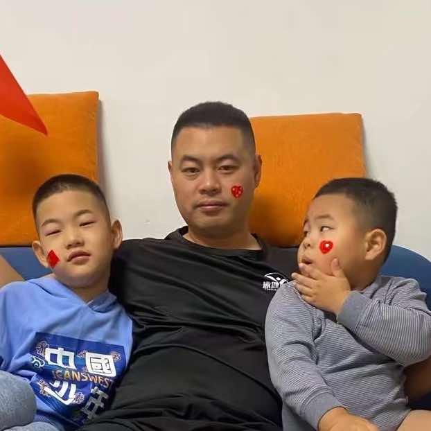 阳信泳健游泳馆宋教练