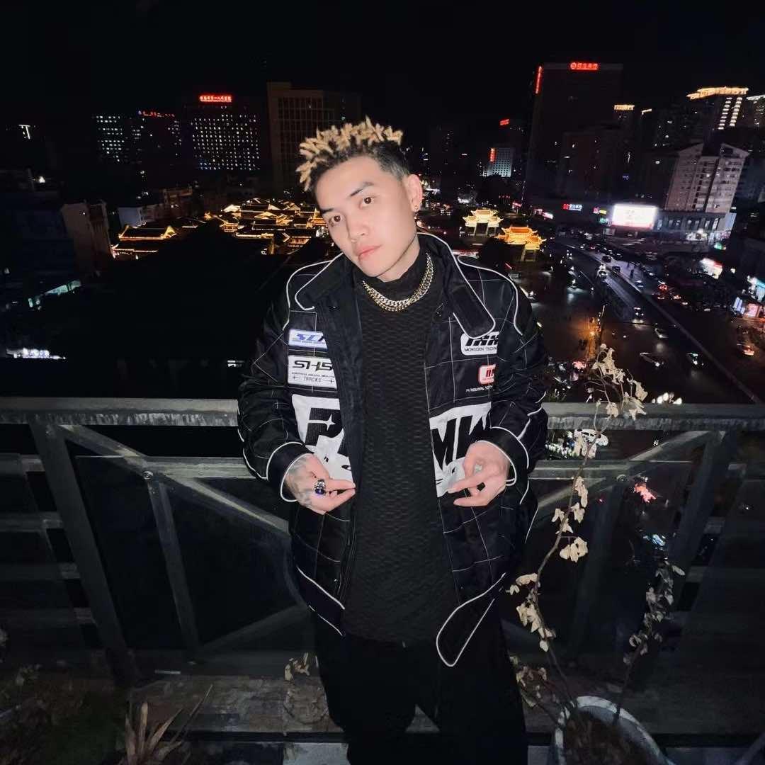 Y903barbershop脏辫大嘴