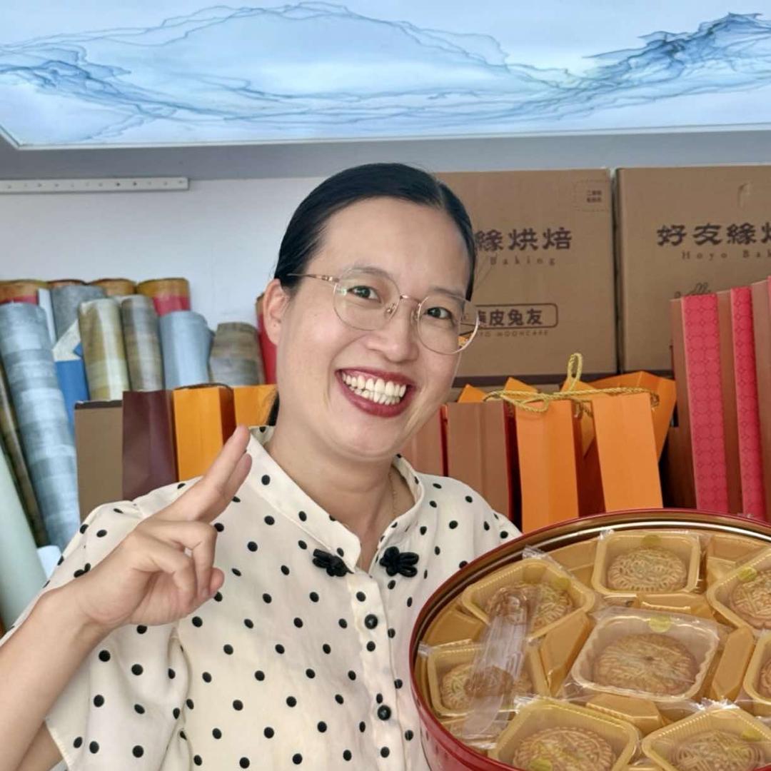 南宁秋霞百货月饼