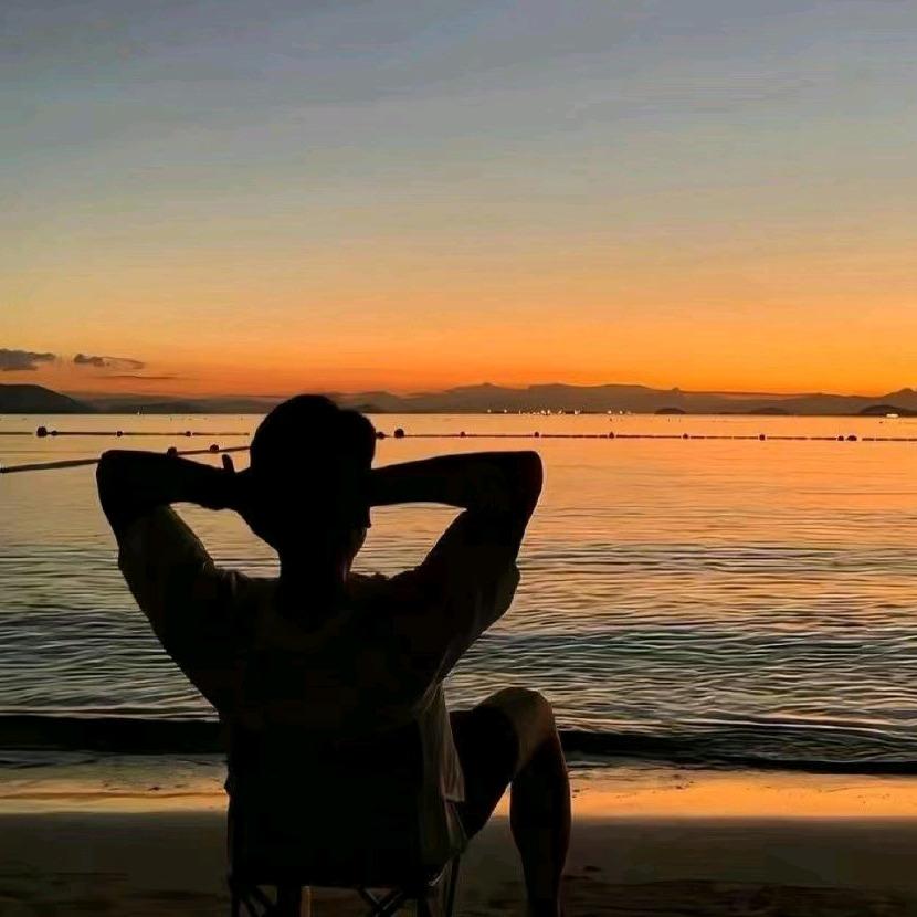 夕阳下的我