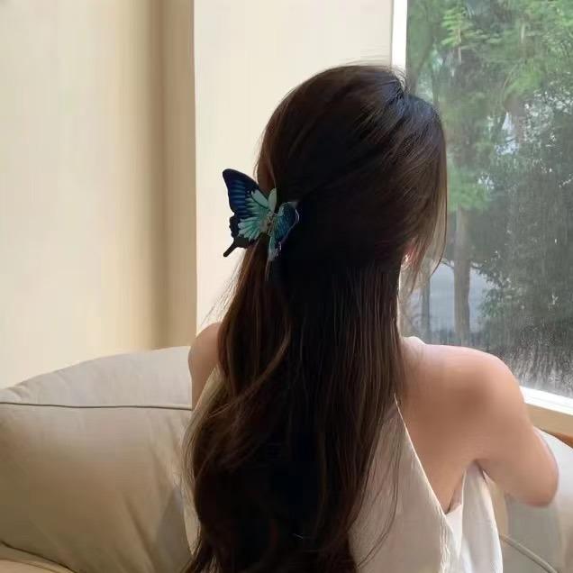 绿春葛涉商贸服装