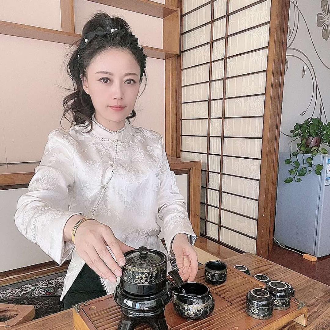 阿尔山漫步雅舍刘冬