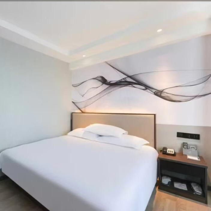 坤逸精品酒店（白银景泰店）