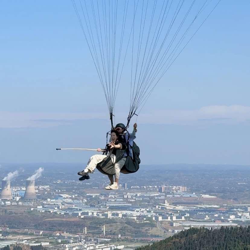 成都小飞侠滑翔伞