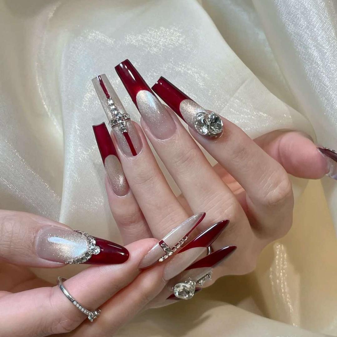 邛崃叁月美甲美睫工作室