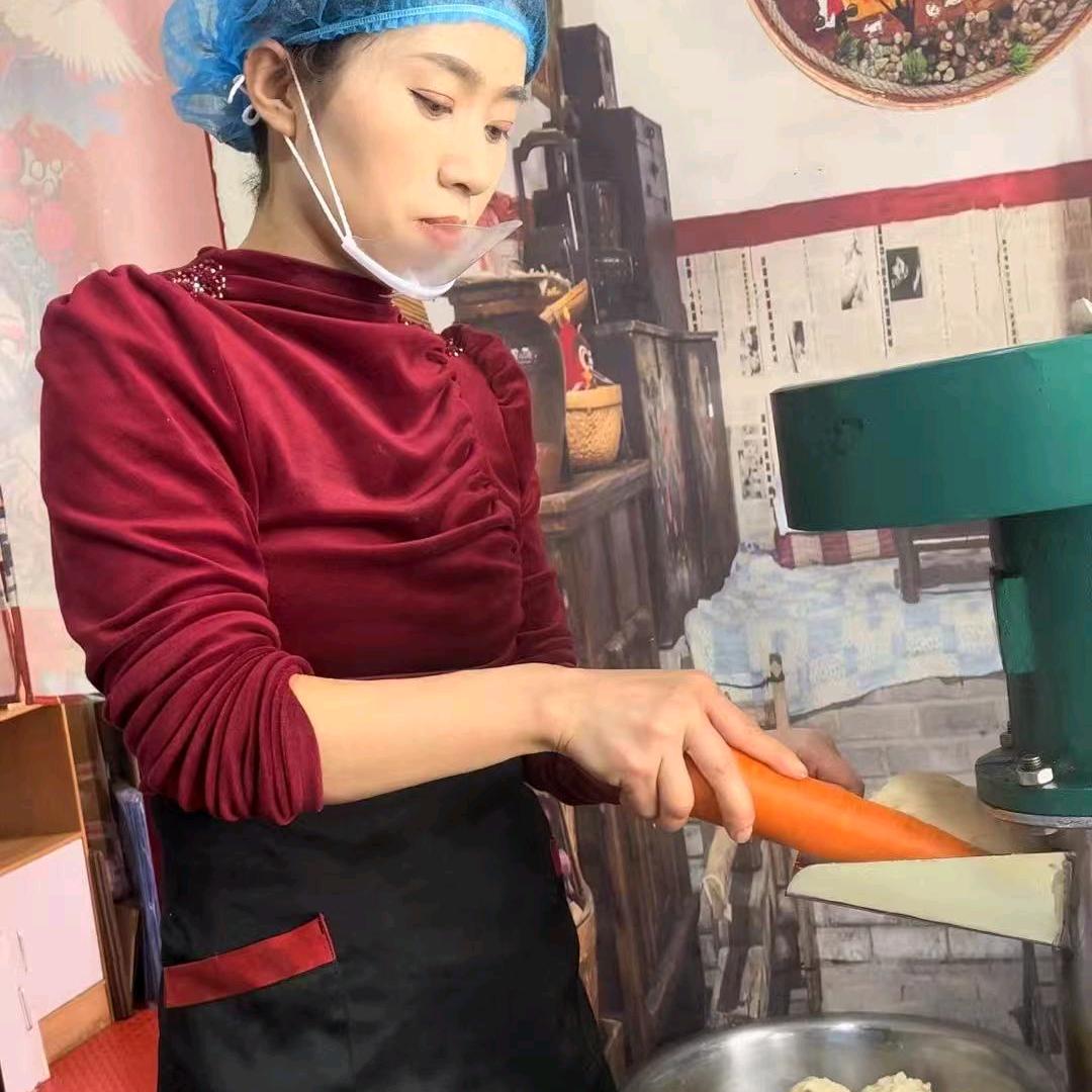 麻小辣空间美食店零售店