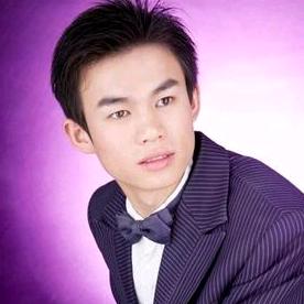 在曲靖卖电瓶的亮仔