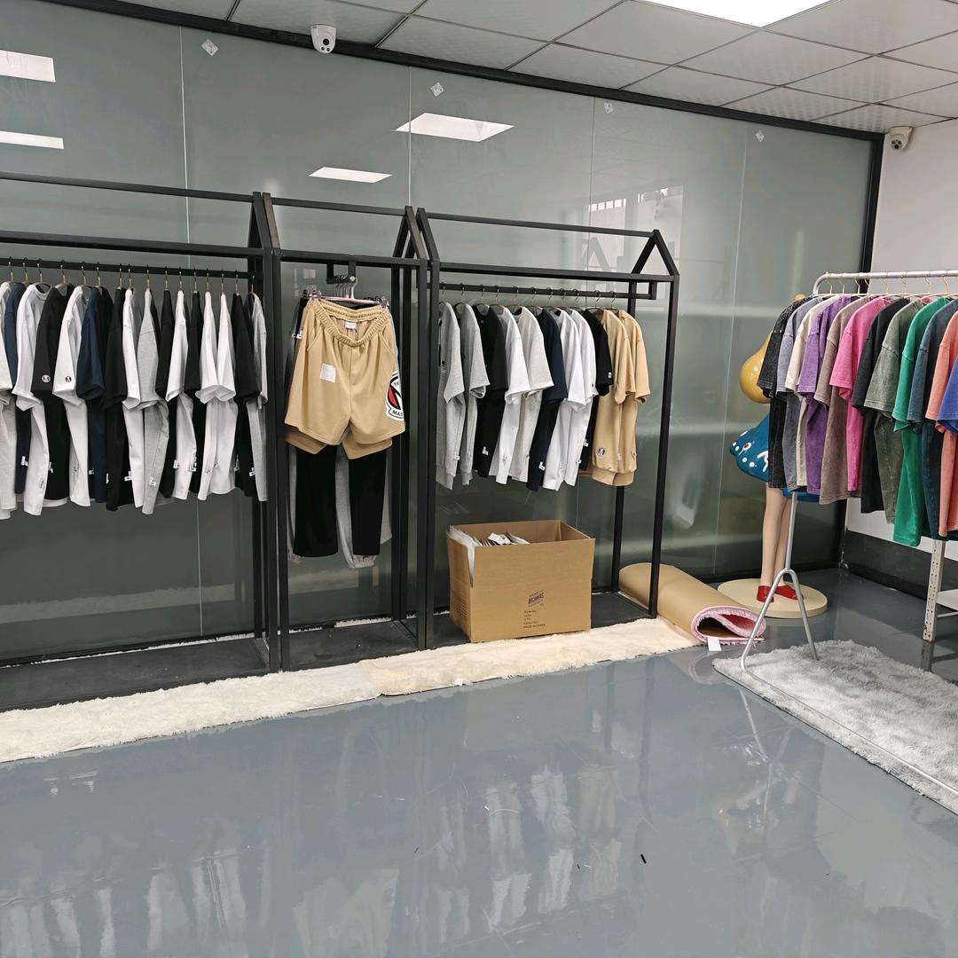 英珠服饰官方号