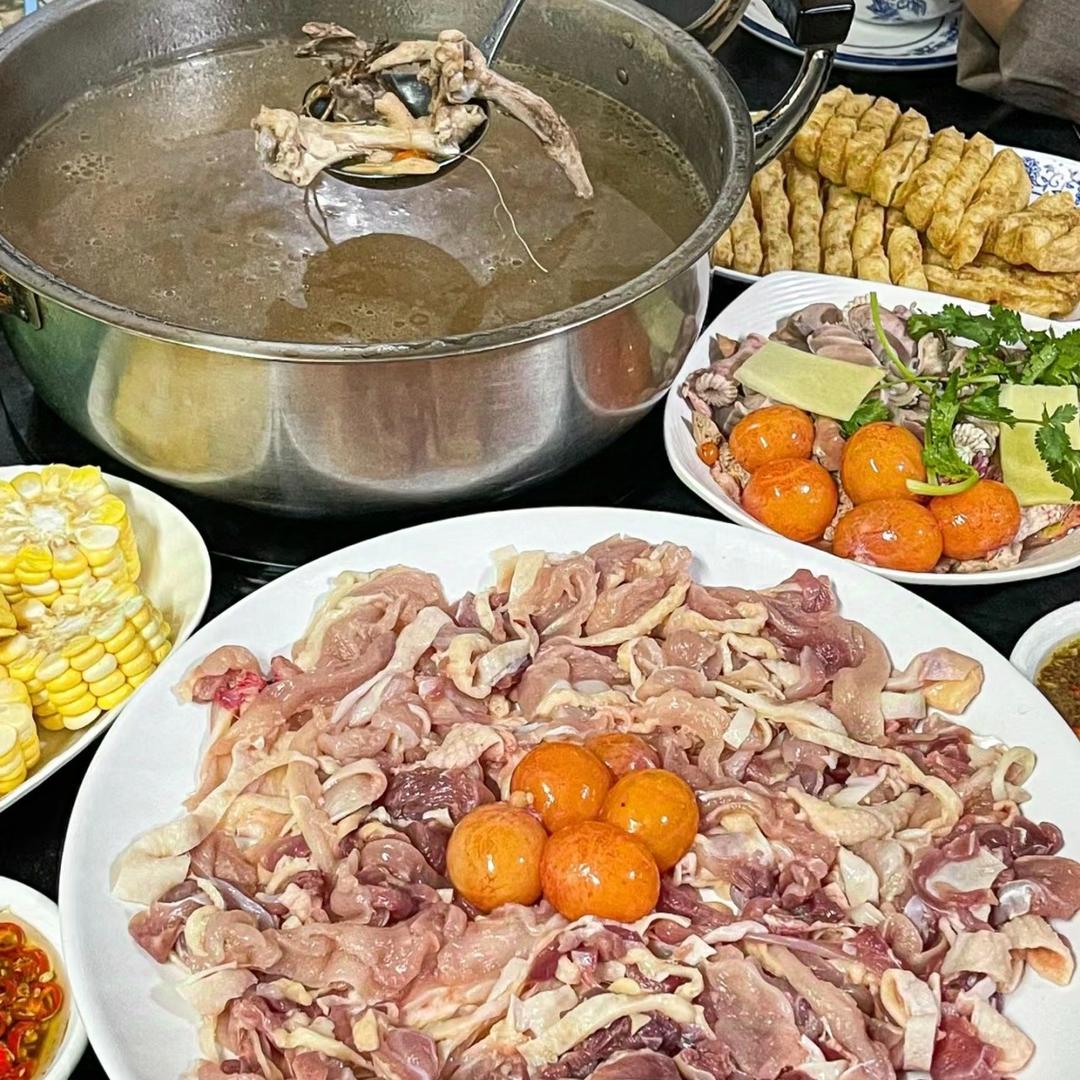 鸡叔•清远脆皮鸡火锅