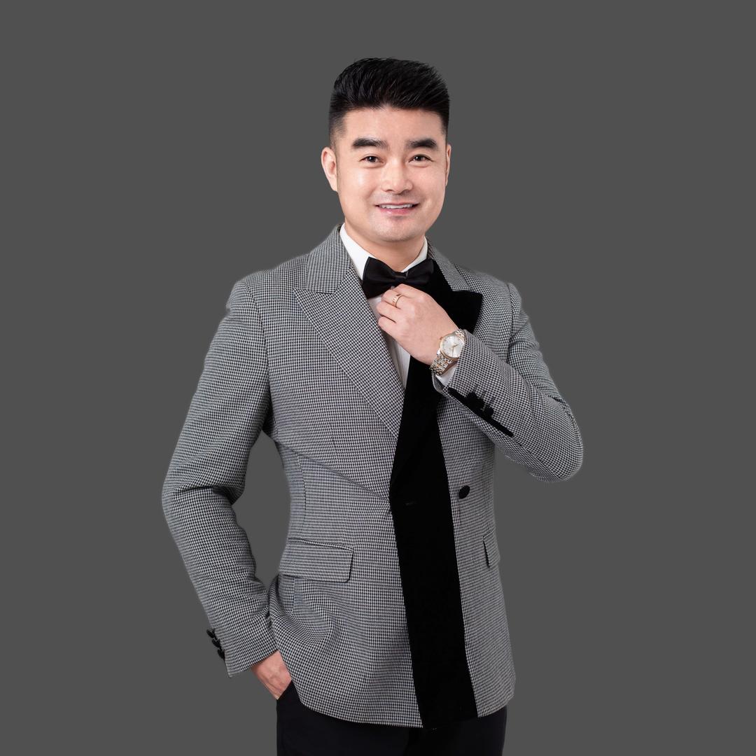 沈丘薇爱婚纱摄影