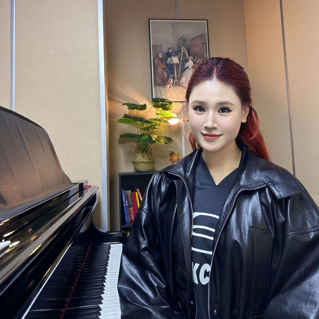 辽阳博韵钢琴学校雯雯
