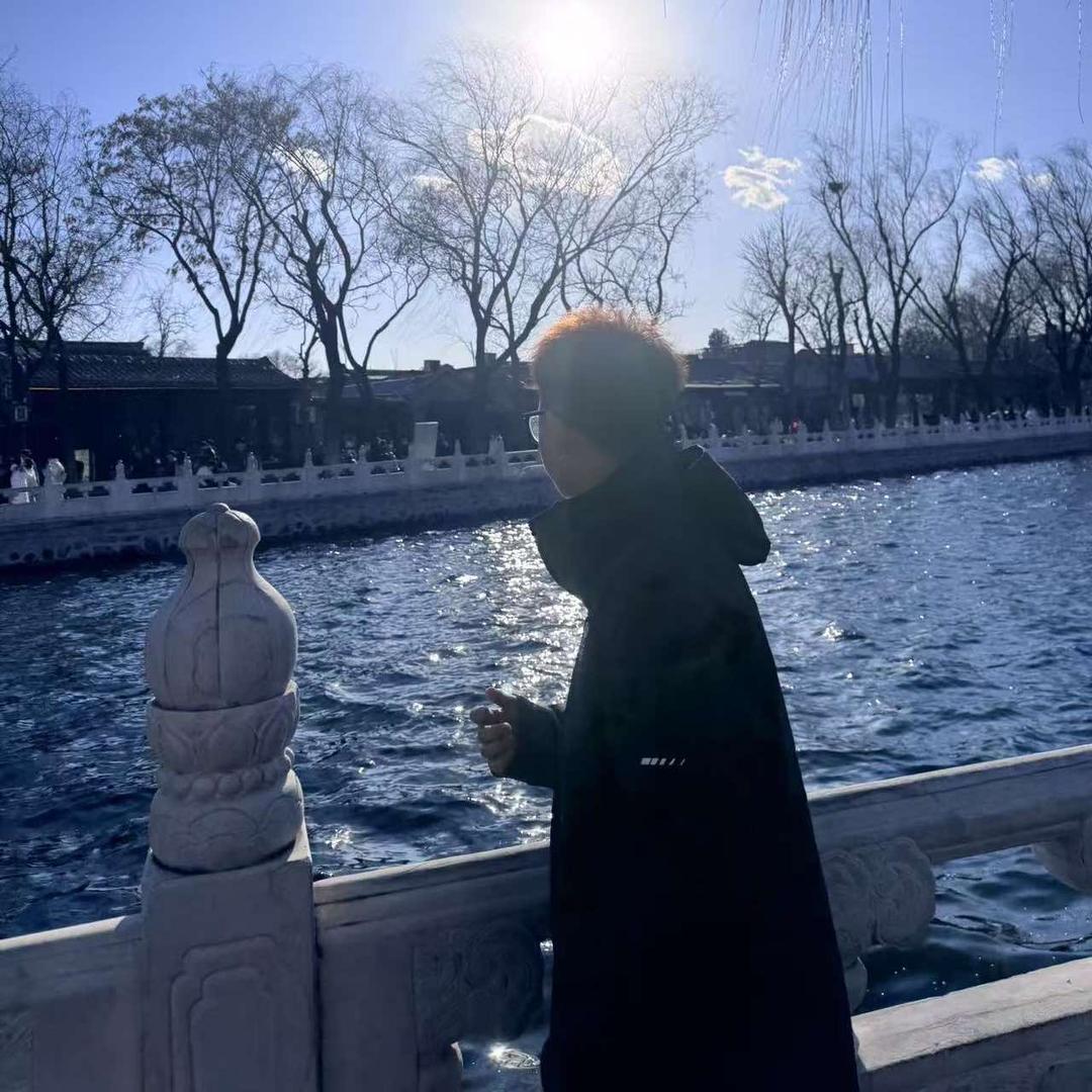 信阳概念‘s冯岩